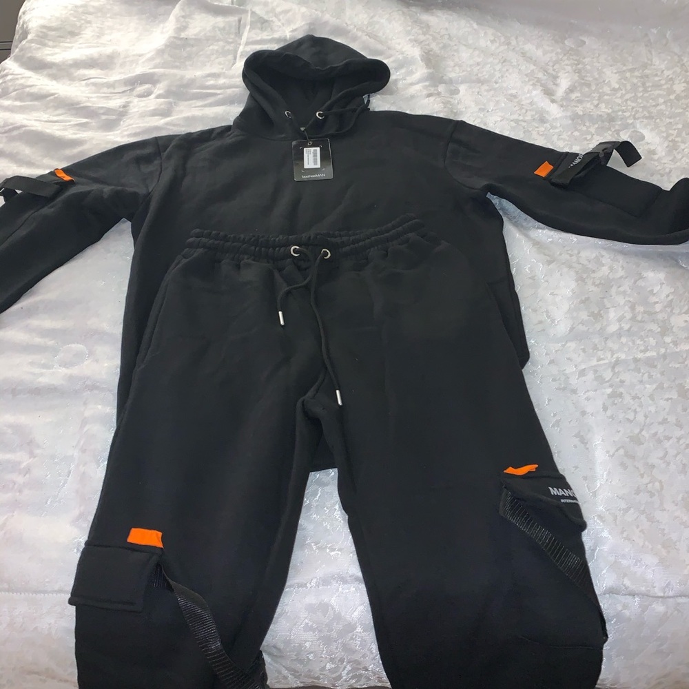 Men’s track suit